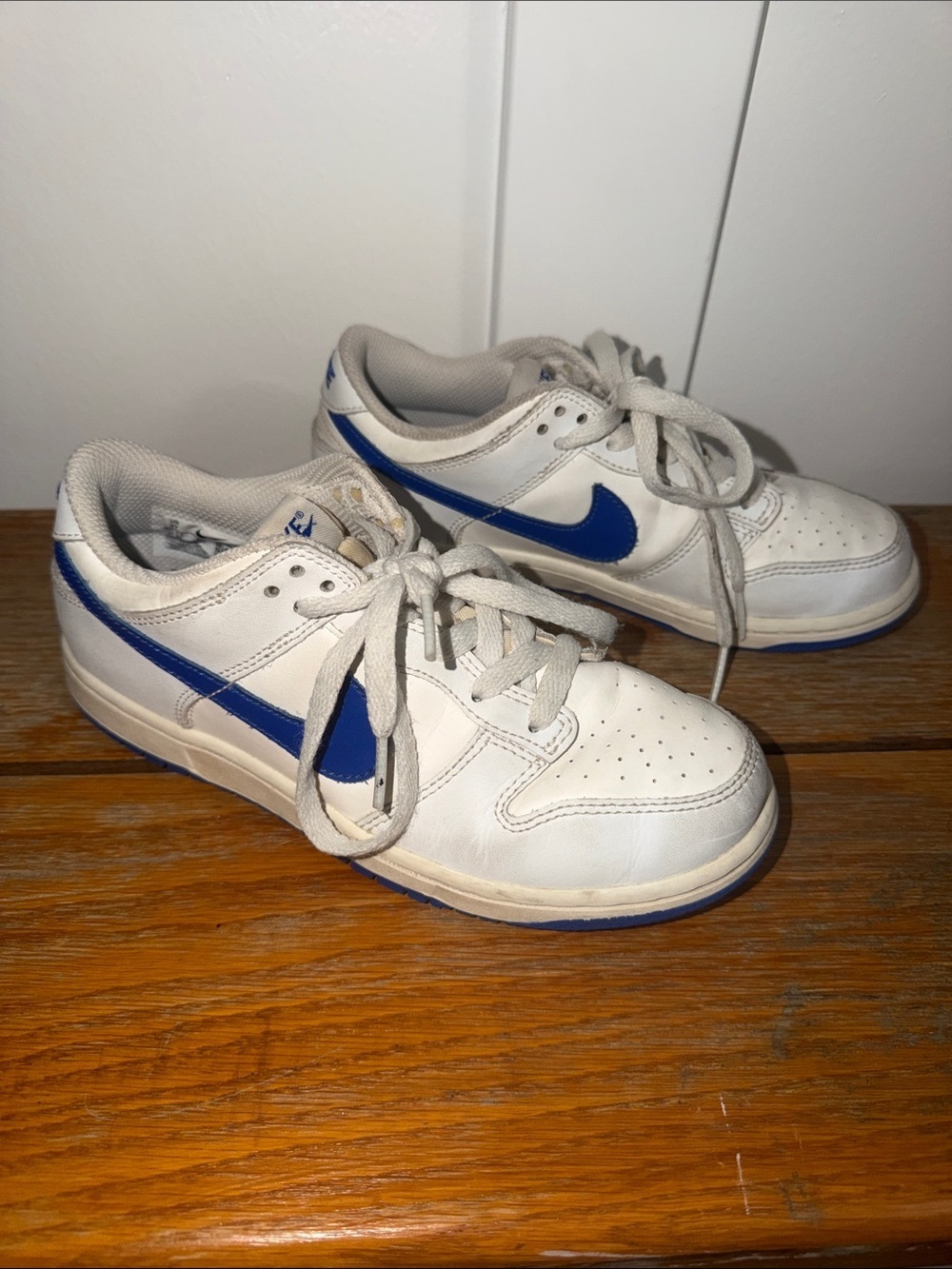 Boys Nike Dunk Low Summit White & Royal Blue Sneakers Size 3